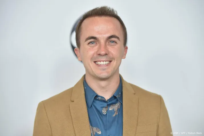Frankie Muniz breekt pols bij val van ladder