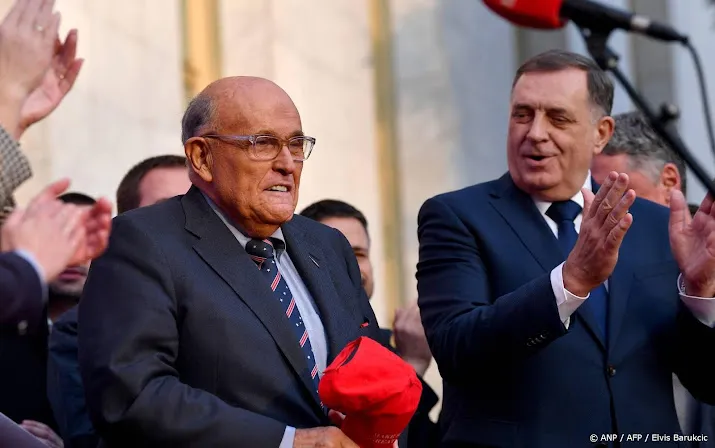 Voormalig Trump-advocaat Giuliani gewond door auto-ongeluk