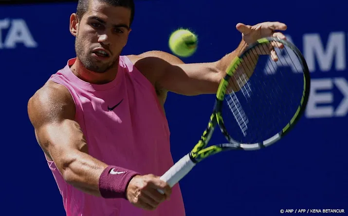 Alcaraz zonder setverlies naar halve finale US Open