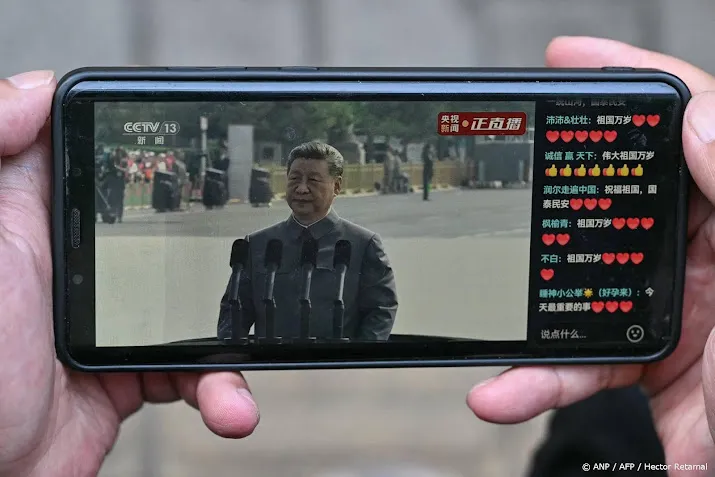 Xi noemt China 'onstuitbaar' in openingstoespraak parade