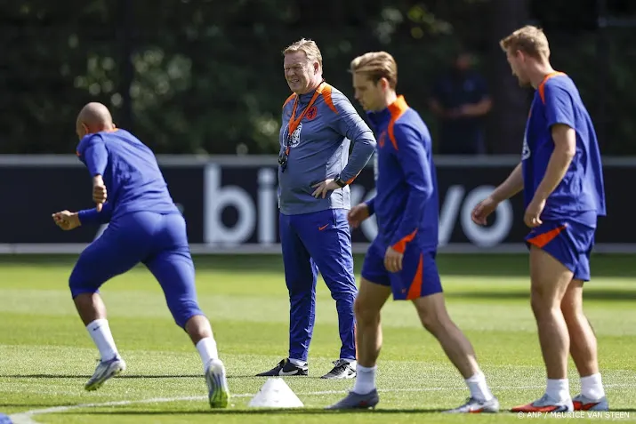 Koeman heeft tegen Polen beschikking over gehele selectie