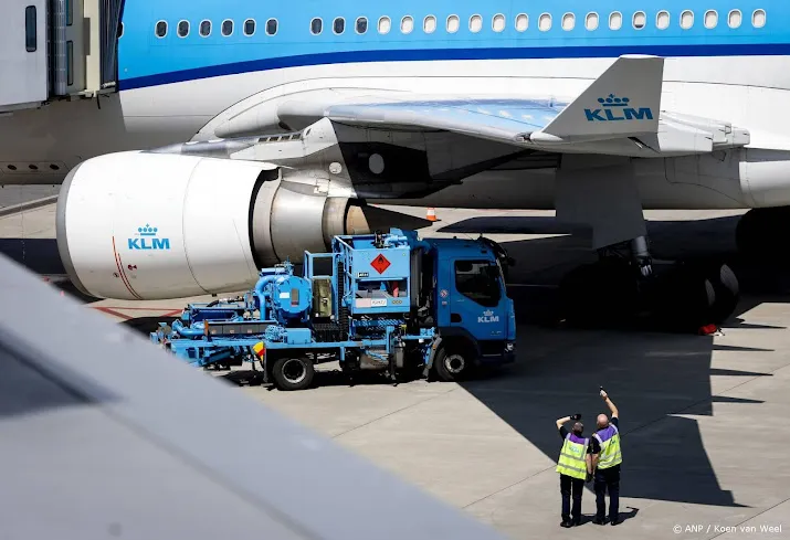 FNV en CNV zinnen nog steeds op stakingen bij KLM na cao-akkoord