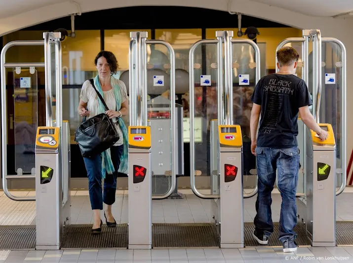 CBS: doordeweeks minder check-ins in ov, in weekend juist meer