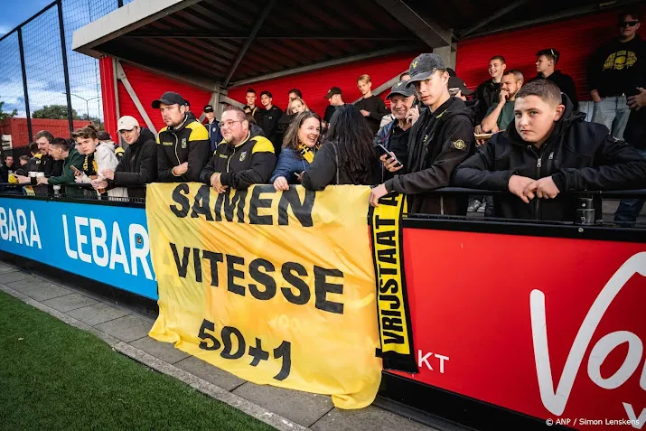 Vitesse speelt met twee amateurs in de basis tegen Jong AZ 