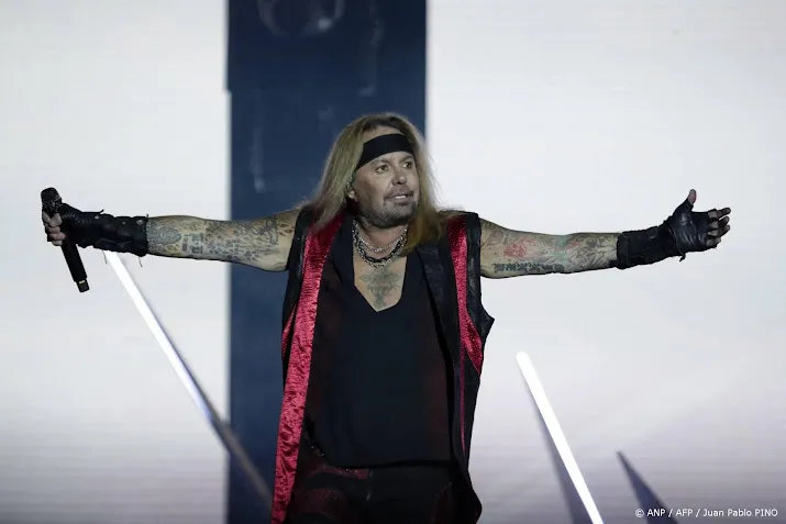 Vince Neil kon niet meer lopen na beroerte