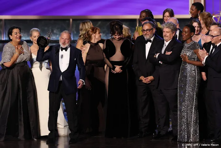 The Pitt wint Emmy voor beste drama, The Studio beste komedie 