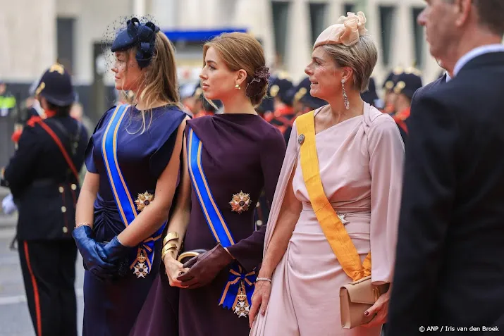 Ariane kiest voor jurk van Victoria Beckham op eerste Prinsjesdag