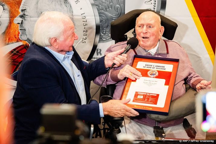Bas van Toor viert 90e verjaardag met speciale munt 