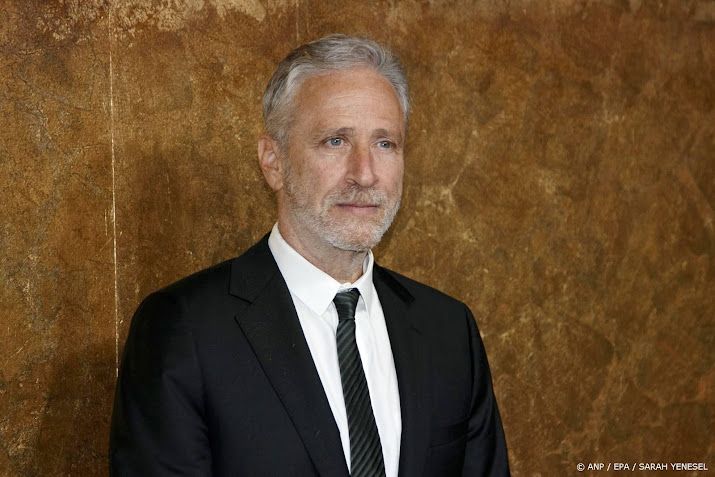Jon Stewart presenteert pro-Trump-show na schrappen Jimmy Kimmel