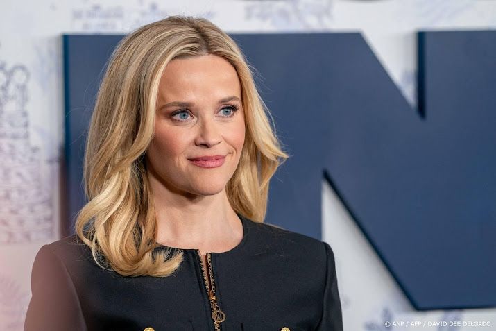 Reese Witherspoon begint boektournee voor debuutroman 