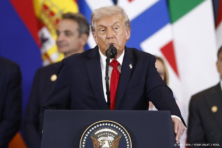 Trump verlaat 'vredestop' Gaza na tekenen akkoord