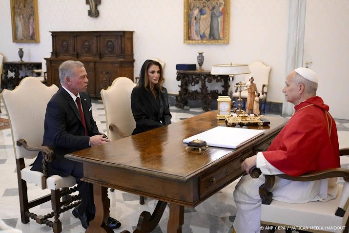 Koningin Rania vond ontmoeting met paus 'grote eer'