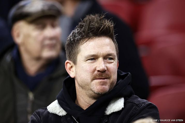 Johnny de Mol spreekt politici voor podcast