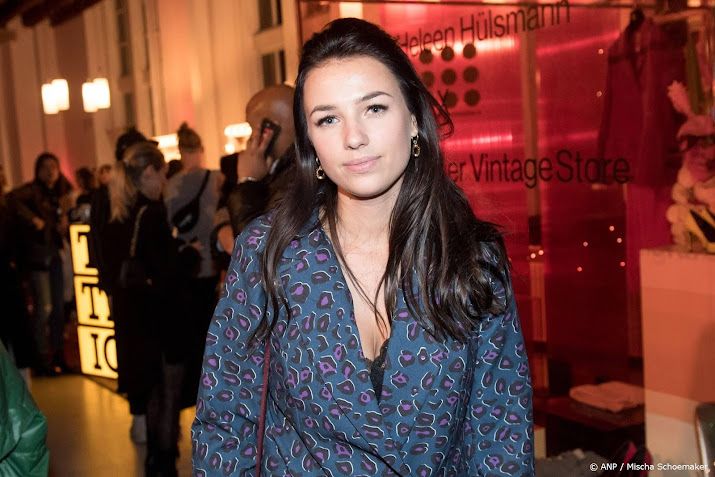 Influencer Nina Warink (29) deelt worstelingen met moederschap