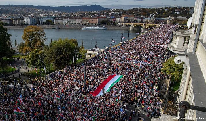 Grote protesten op Hongaarse herdenkingsdag anti-Sovjetopstand