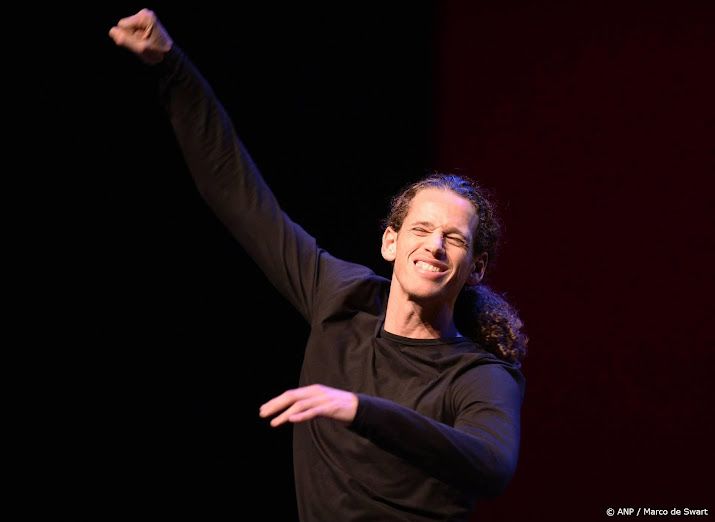 Cabaretier Patrick Laureij stuurt vrouw met hulphond de zaal uit