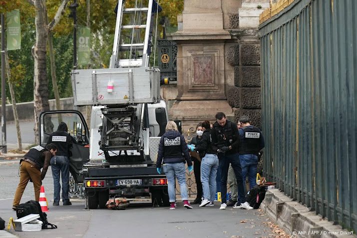 Twee verdachten opgepakt om juwelenroof Louvre