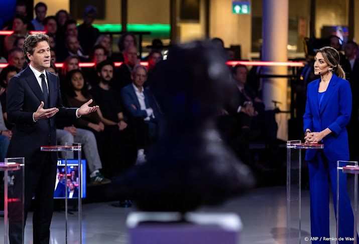 Bontenbal is 'spelletjes' VVD over wie met wie 'spuugzat'