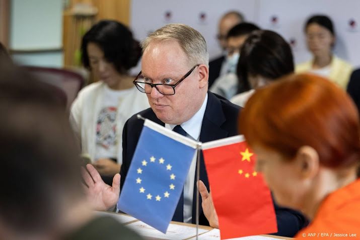 Bloomberg: EU overweegt verplichte levering aardmetalen uit China