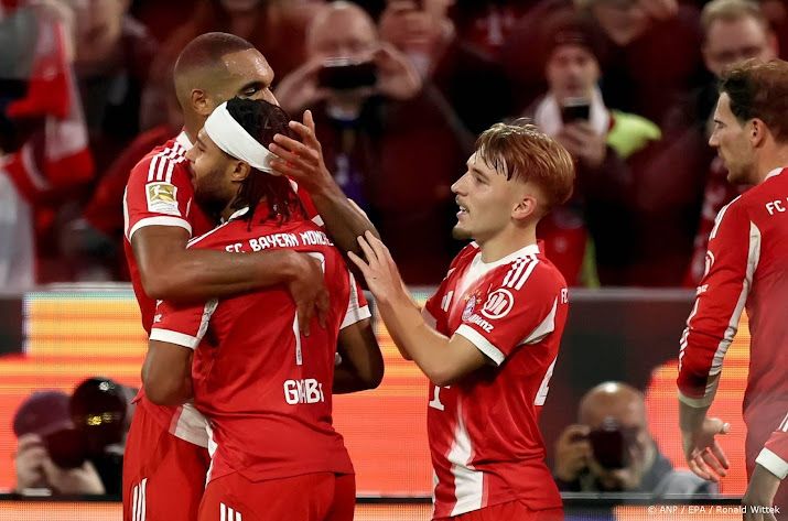 Bayern München wint met gemak van Bayer Leverkusen