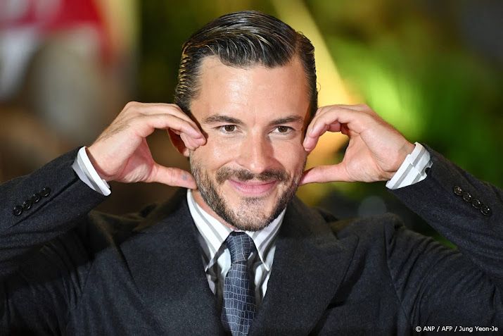 Jonathan Bailey uitgeroepen tot meest sexy man van 2025