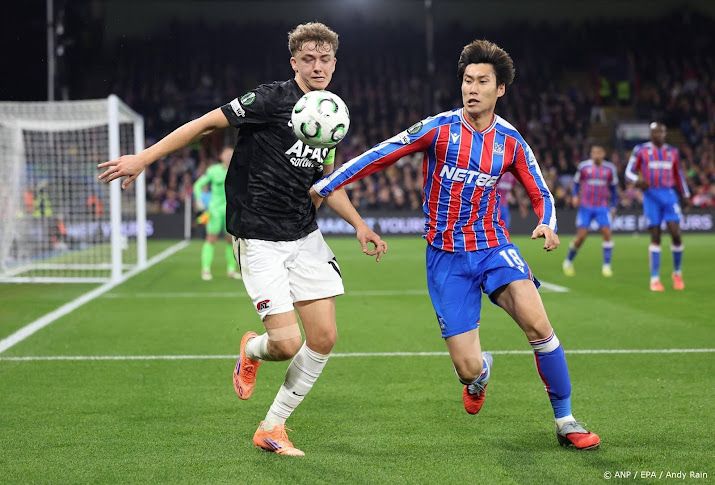 AZ buigt in Conference League voor Crystal Palace: 1-3