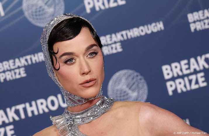 Katy Perry zingt in nieuwe single over mogelijke reden scheiding 