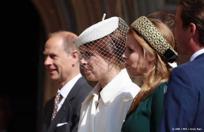 Beatrice en Eugenie terug in het openbaar na situatie rond Andrew