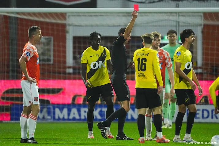 Volendam klopt NAC Breda (2-1) na rode kaarten Holtby en Jensen