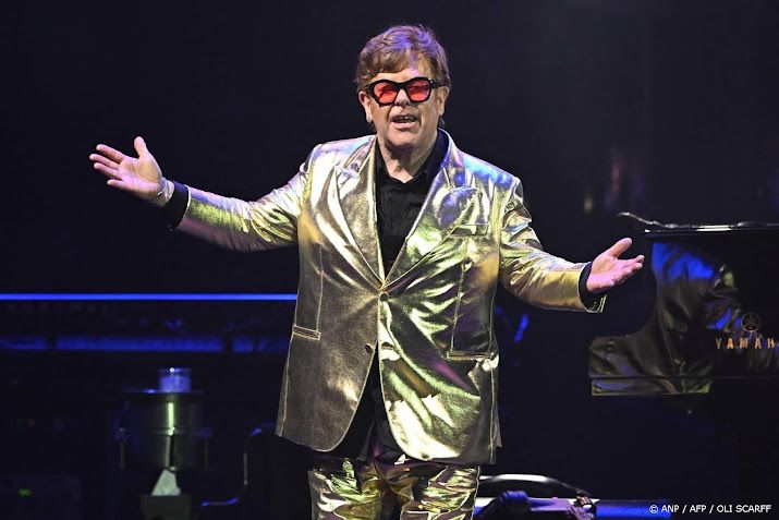 Elton John brengt eerbetoon aan Beach Boys-zanger Brian Wilson