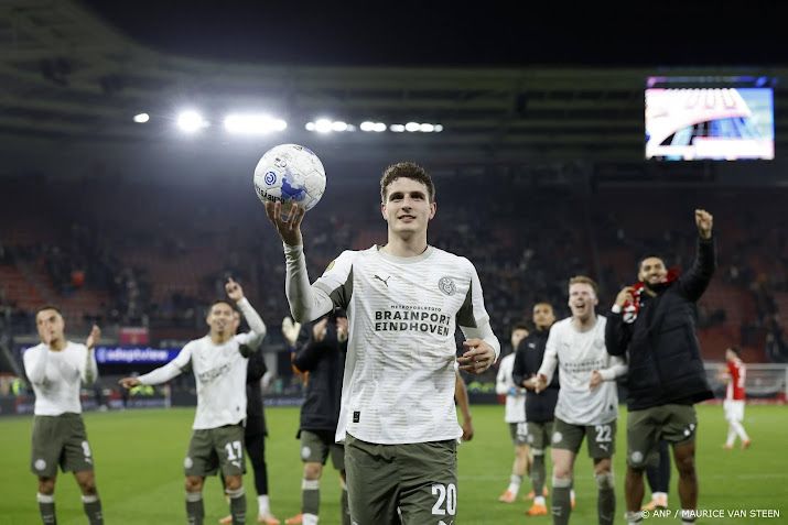 Uitblinker Til groeit met drie treffers verder in rol als spits