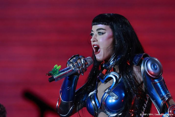 Katy Perry twijfelde lang over uitbrengen van persoonlijke single