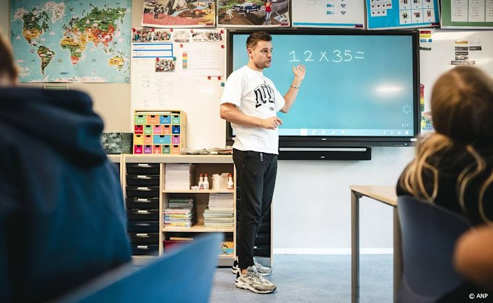 Veel minder zzp'ers voor de klas in Amsterdam