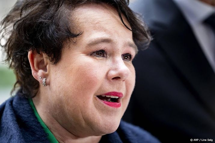 Dijksma: strafeis tegen burgemeester van Istanbul is krankzinnig