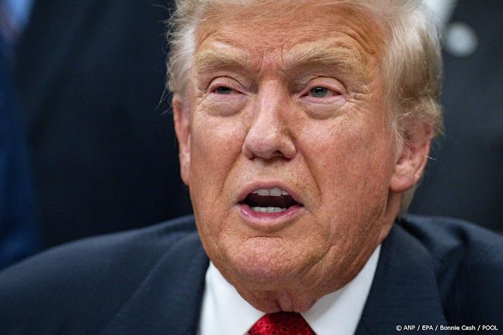 Trump verleent gratie aan Britse miljardair Joe Lewis