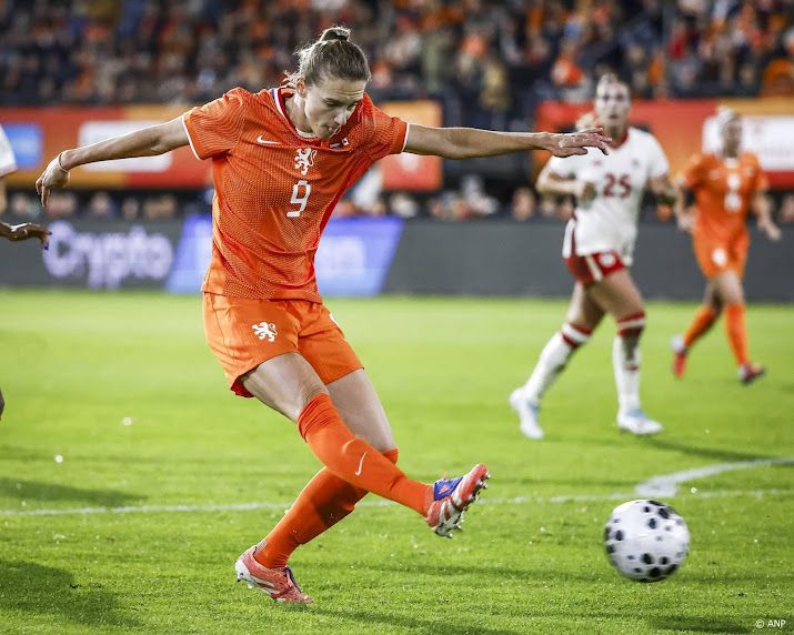 Doelpunt Miedema genomineerd voor de FIFA Marta Award