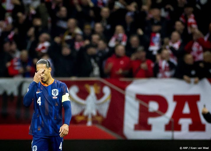 Aanvoerder Van Dijk kijkt terug op moeizame avond tegen Polen
