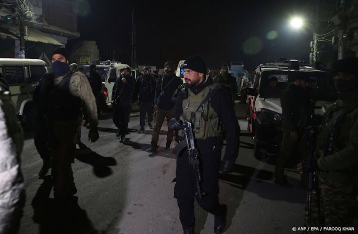 Zeker zeven doden bij ontploffing op politiebureau Kashmir