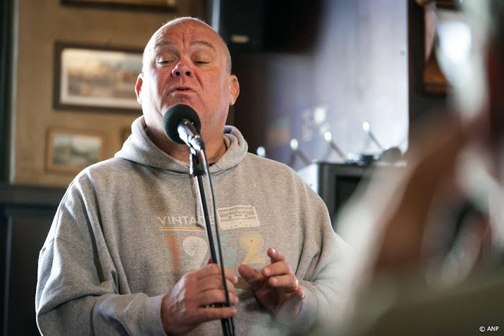 Stadspenning de Rotterdammert uitgereikt aan Paul de Leeuw