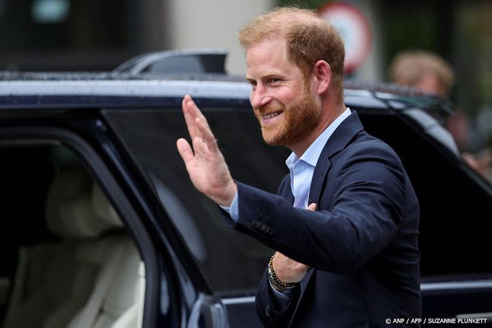 Prins Harry bezocht Canada zonder medeweten Buckingham Palace  