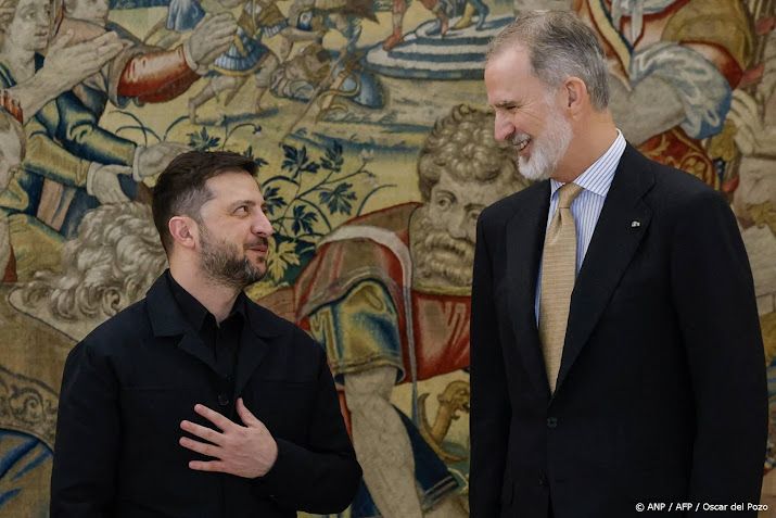 Zelensky luncht met koning Felipe op koninklijk paleis
