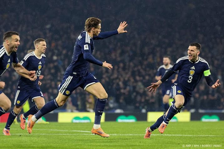 Schotland dankzij late treffers ten koste van Denemarken naar WK