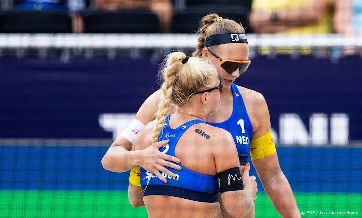 Beachvolleybalsters Stam en Schoon naar achtste finales op WK 