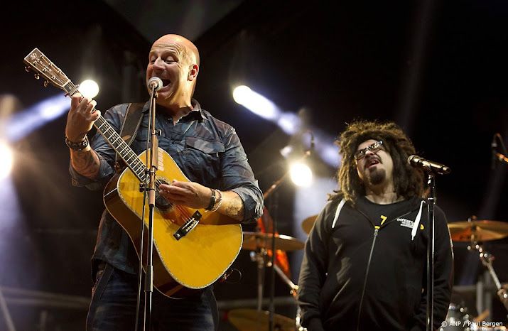 Counting Crows en James Arthur naar Concert at SEA