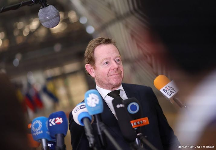 Van Weel pleit in Brussel voor sancties tegen Soedan 