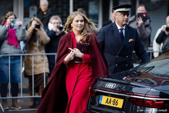 Prinses Amalia draagt bekende outfit van koningin Máxima 