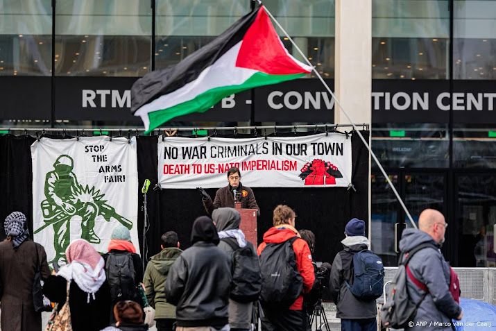 Demonstranten aangehouden bij protest tegen wapenbeurs Rotterdam