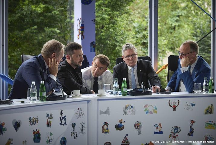 Leiders Duitsland, Frankrijk en Groot-Brittannië bellen Zelensky