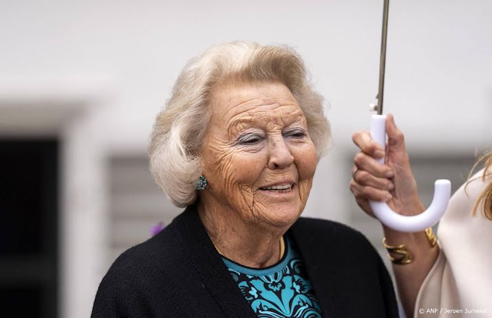 Beatrix zet bedreigde leguaan uit op Sint-Eustatius