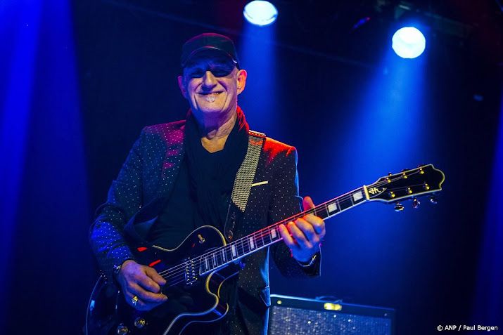 Jan Akkerman viert 79e verjaardag met optreden in Heemskerk